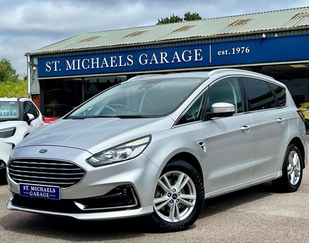 Ford S-Max 2.5 S-Max Titanium HEV CVT 5dr 1