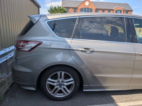 Ford S-Max 2.0 S-Max Titanium Sport TDCi Auto 5dr 8