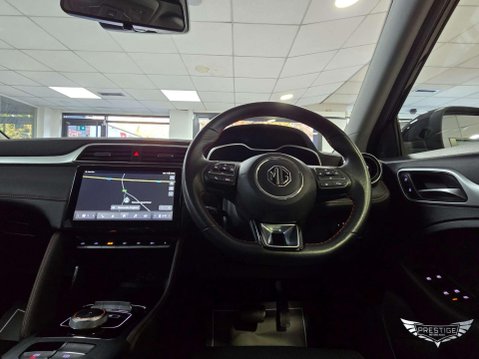 MG ZS 51.1kWh Trophy Auto 5dr 52
