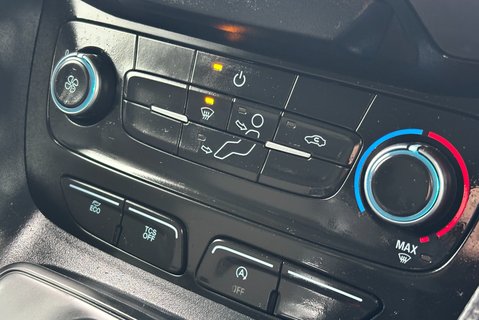 Ford Transit Connect 220 Leader DCIV Selectshift Auto - Sat Nav / 5 Seats / Rear Camera 21