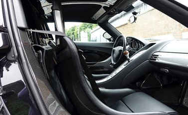 Porsche Carrera GT 22