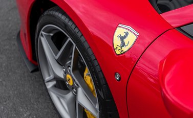 Ferrari F8 Tributo Spider 27