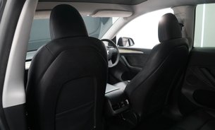 Tesla Model Y PERFORMANCE AWD Midnight Silver GROK AI Assistant 21" Alloys One Owner VATQ 17