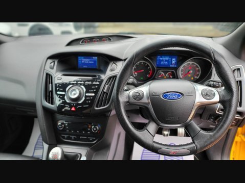 Ford Focus ST-3 25