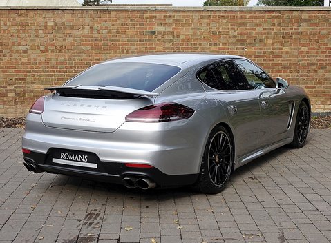 Porsche Panamera Turbo S 38