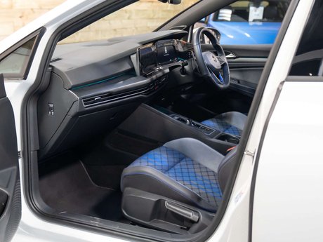 Volkswagen Golf 2.0 Golf R TSi 4Motion Semi-Auto 4WD 5dr 13