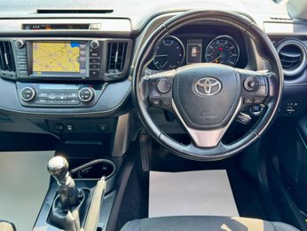 Toyota Rav4 2.0 D-4D Business Edition Plus Euro 6 (s/s) 5dr (Safety Sense, Nav)