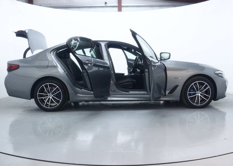 BMW 5 Series 2.0 530e 12kWh M Sport Saloon 4dr Petrol Plug-in Hybrid Steptronic Euro 6 ( 67