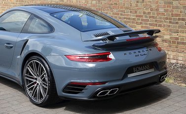 Porsche 911 (991) Turbo 9