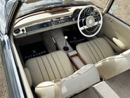 Mercedes-Benz SL Series 230 SL 61