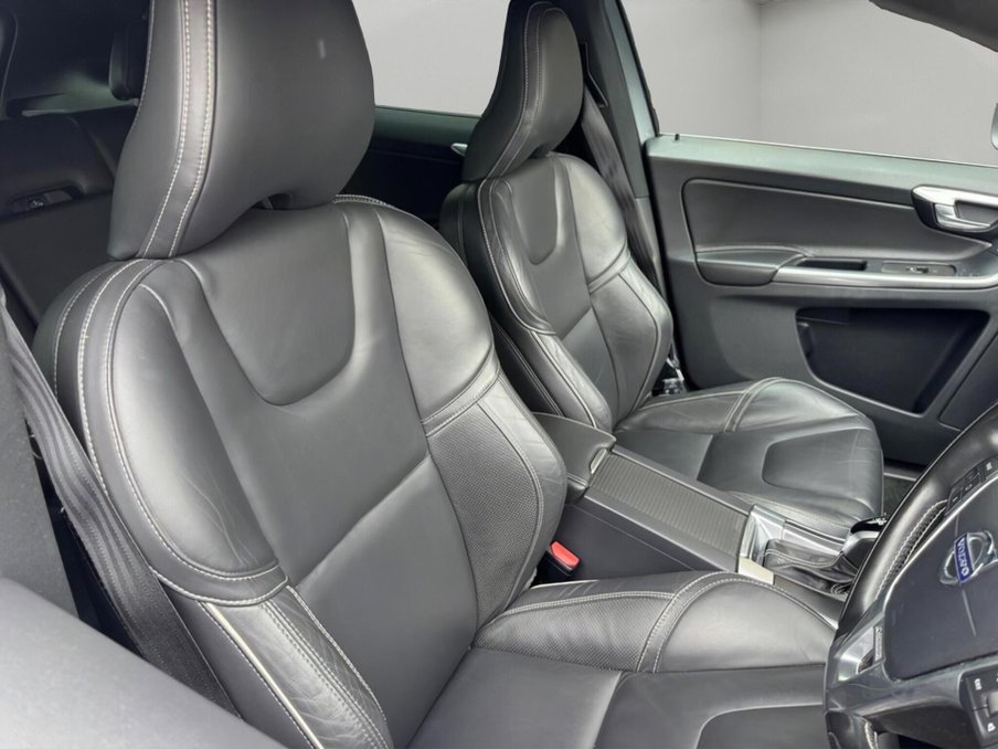 2017 Volvo XC60 — image 8