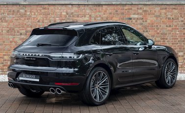 Porsche Macan Turbo 7