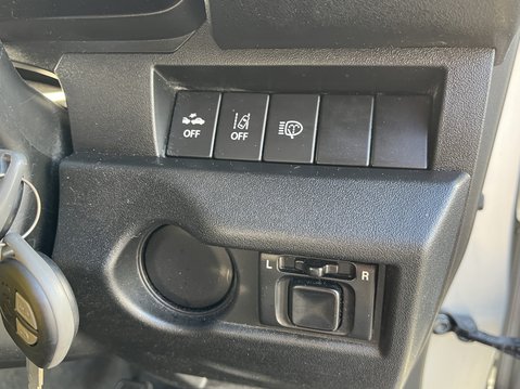 Suzuki Jimny 1.5 SZ5 ALLGRIP 3dr 19