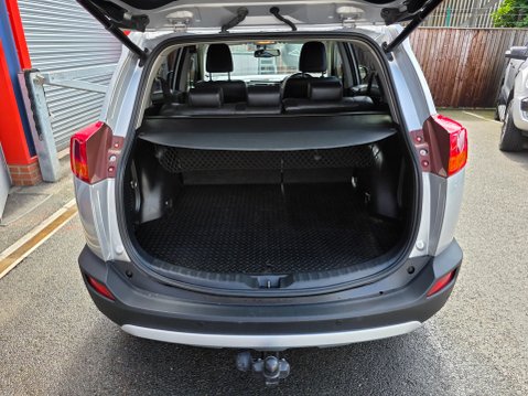 Toyota Rav 4 VVT-I INVINCIBLE Auto 19