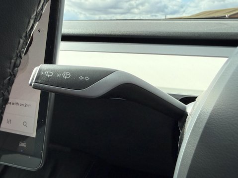 Tesla Model Y (Dual Motor) Performance SUV 5dr Electric Auto 4WDE (426 bhp) 35