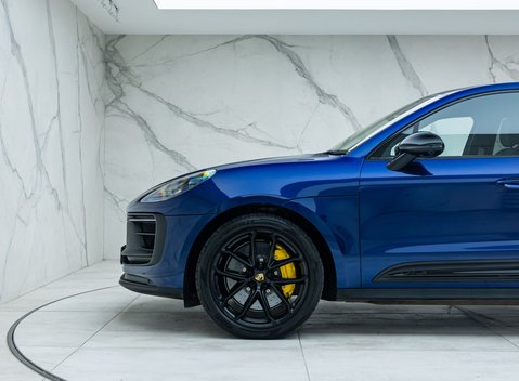 Porsche Macan GTS 40