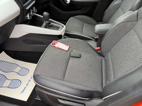 Renault Clio 1.6 Clio Techno E-Tech HEV Auto 5dr 65