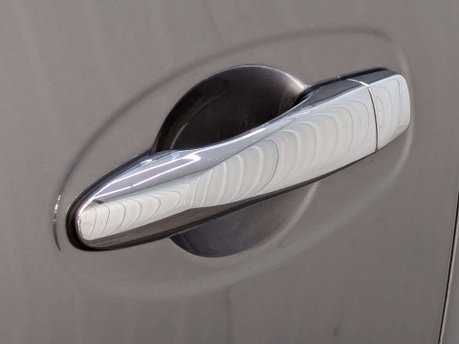 Nissan Navara 2.3 Navara Tekna dCi 4WD 5dr 31