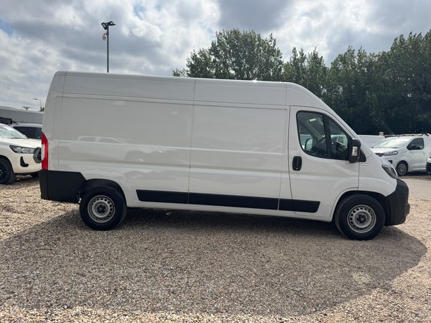 Peugeot Boxer LWB L3H2 Medium Roof Professional Sensors Air Con Cruise EURO 6 5