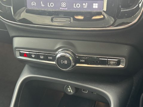 Volvo C40 Twin Recharge 78kWh Ultimate SUV 5dr Electric Auto AWD (408 ps) 24