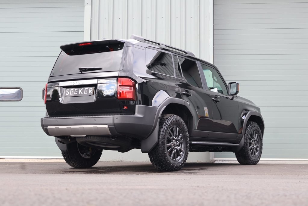 Toyota Land Cruiser BRAND NEW COMMERCIAL WITH A GENUINE REAR SEAT CONVERSION 6
