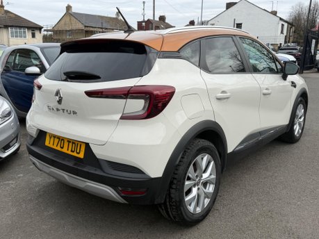 Renault Captur ICONIC TCE EDC 9