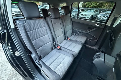 Volkswagen Touran SE TDI BMT -APPLE CAR PLAY-£35 ROAD TAX -9 SERVICES -PARK PILOT-240V SOCKET 28