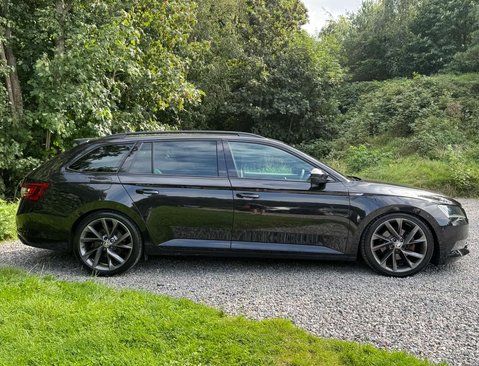 Skoda Superb 2.0 Superb SportLine+ TDI Semi-Auto 5dr 3