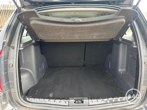 Dacia Duster 1.5 dCi Laureate Euro 6 (s/s) 5dr 8