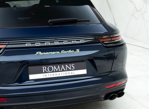 Porsche Panamera Turbo S E-Hybrid Sport Turismo 24