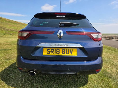 Renault Megane 1.2 TCe Iconic Sport Tourer Euro 6 (s/s) 5dr 10