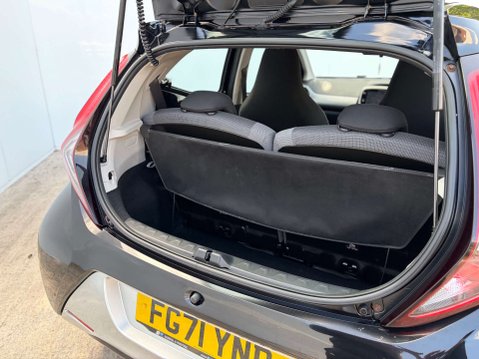 Toyota Aygo 1.0 Aygo X-Play TSS VVT-i 5dr 27