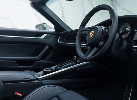 Porsche 911 Turbo S Cabriolet (992) 16