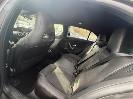 Mercedes-Benz A Class A 180 D AMG LINE 13