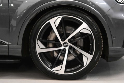 Audi Q7 3.0 Q7 Black Edition 55 TFSI MHEV Quattro Auto 4WD 5dr 33