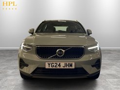 Volvo XC40 2.0 B3 MHEV Core SUV 5dr Petrol Hybrid DCT Auto Euro 6 (s/s) (163 ps)