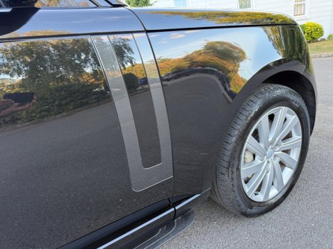 Land Rover Range Rover 3.0 P440e 38.2kWh SE Auto 4WD Euro 6 (s/s) 5dr 37