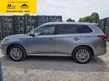 Mitsubishi Outlander 2.4h TwinMotor 13.8kWh 4h SUV 5dr Petrol Plug-in Hybrid CVT 4WD Euro 6 (s/s 6