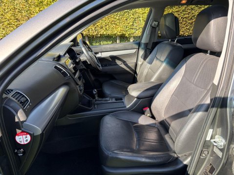 Kia Sorento 2.2 CRDi KX-4 Auto AWD Euro 5 5dr 23