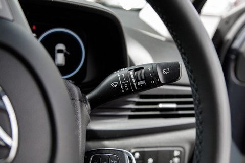 Hyundai BAYON T-GDI SE CONNECT DCT MHEV 18