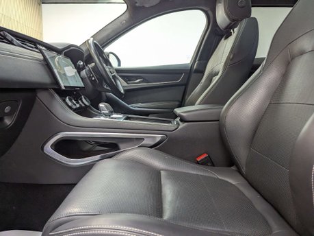 Jaguar F-Pace 2.0 F-PACE R-Dynamic HSE D MHEV AWD Auto 4WD 5dr 35