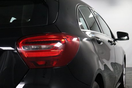 Mercedes-Benz A Class A 180 D SPORT 23