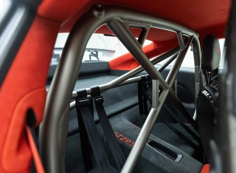 Porsche 911 GT2 RS (991) 9