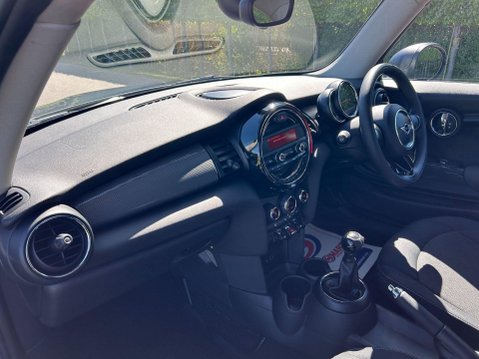 Mini Hatch 1.2 One Euro 6 (s/s) 3dr 11