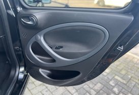 Smart Forfour PREMIUM 5 DOOR ELECTRIC AUTO 5 DOOR 33