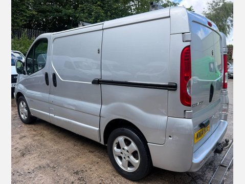 Renault Trafic 2.0 dCi SL27 Sport Panel Van 3dr Diesel Manual L1 H1 (198 g/km, 115 bhp) 14
