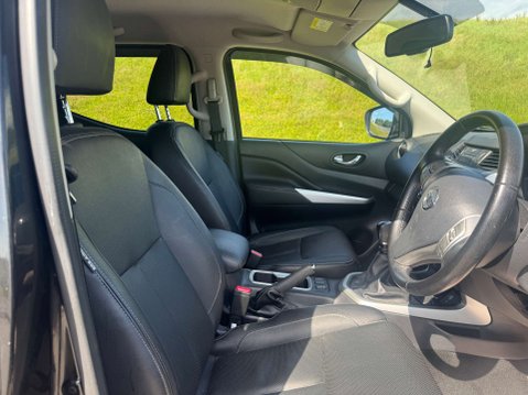 Nissan Navara 2.3 Navara Tekna dCi 4WD 5dr 6