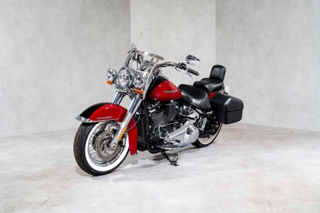 Harley-Davidson Softail Deluxe 1745. VAT Q. ONE OWNER. IMMACULATE EXAMPLE. TWO-TONE PAINT. 3