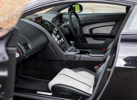 Aston Martin V12 Vantage S 14