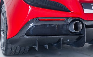 Ferrari F8 Spider 45